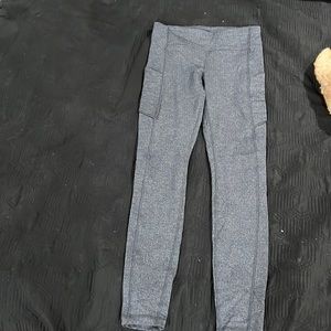 Lululemon Women’s leggings speed up tight 28” size 6.